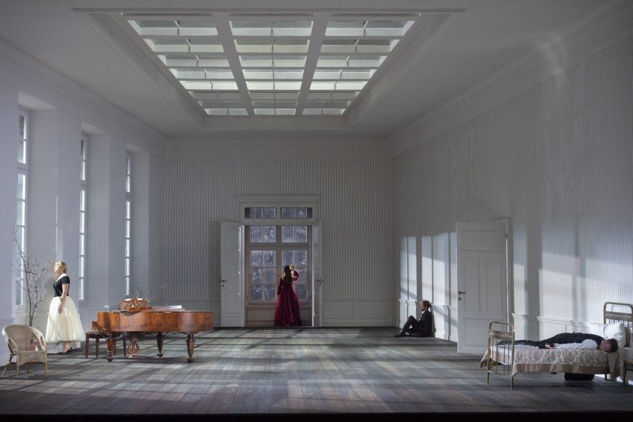Theater an der Wien / Euryanthe - hier : Jacquelyn Wagner als Euryanthe, Theresa Kronthaler als Eglantine, Andrew Foster-Williams als Lysiart, Norman Reinhardt als Adolar © Monika Rittershaus