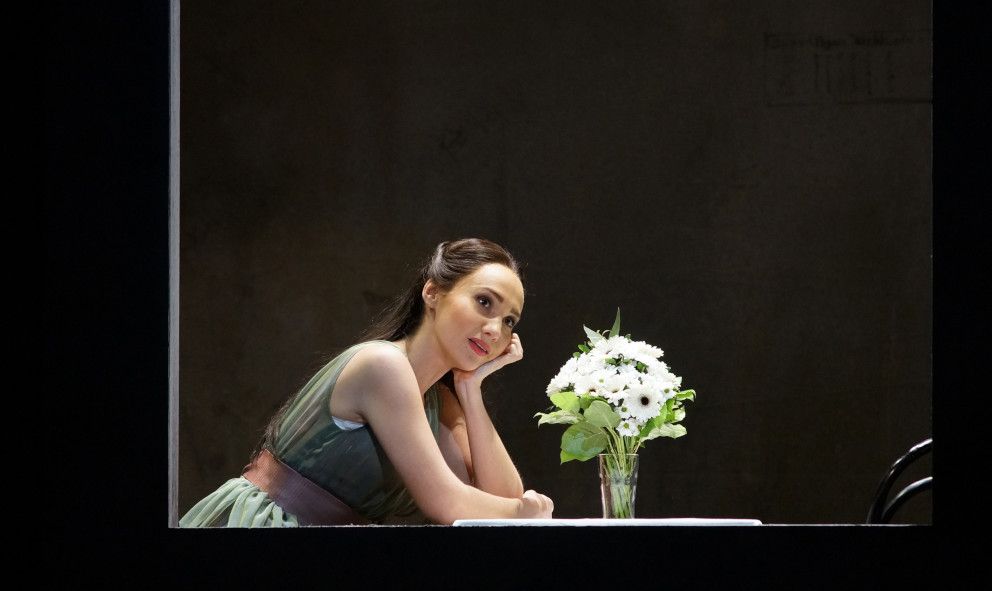 Hessisches Staatstheater / Rigoletto - hier : Cristina Pasaroiu als Gilda © Karl Monika Forster