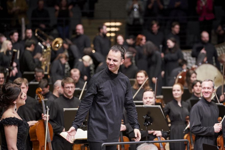 Elbphilharmonie Hamburg / Messa da Requiem von Giuseppe Verdi - hier : das musicAeterna Orchester der Perm Opera hier Dirigent Teodor Currentzis © Claudia Hoehne