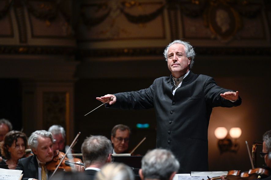 Sächsische Staatskapelle Dresden / 12. Symphoniekonzert mit Manfred Honeck © Matthias Creutziger