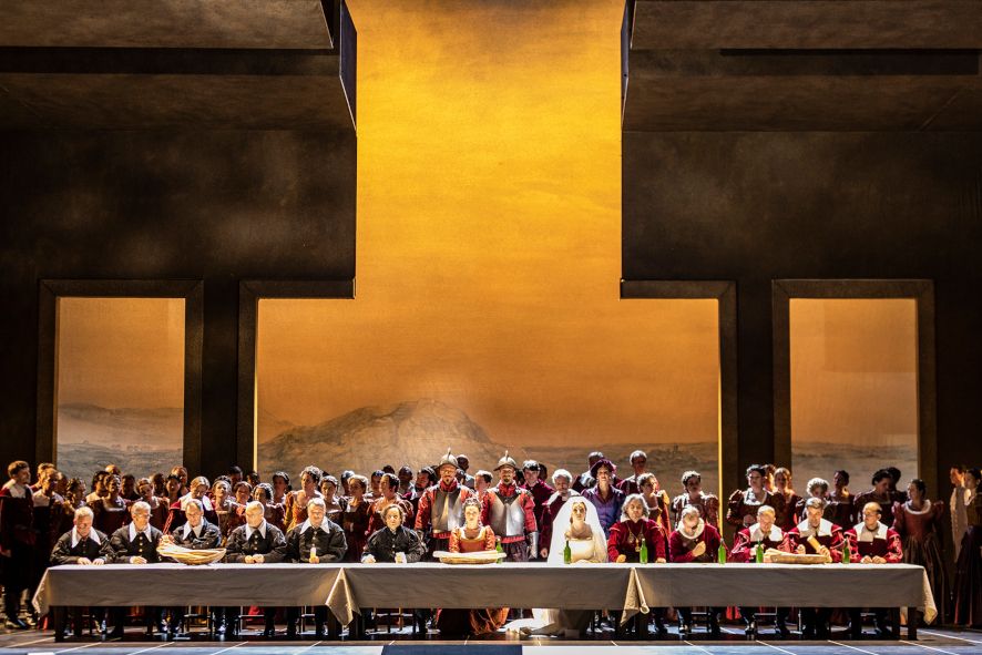 Semperoper Dresden / Die Hugenotten - hier : die Hochzeit Valentine mit Graf de Nevers © Semperoper Dresden / Ludwig Olah