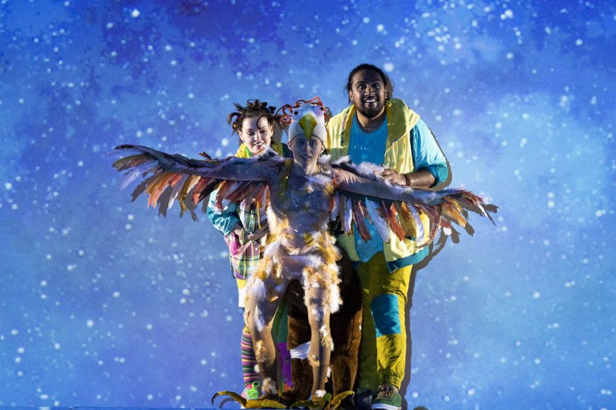 Salzburger Festspiele / Der Gesang der Zauberinsel - hier : Sarah Shine als Angelika, Iurii Iushkevich als Hippogryph, Benson Wilson als Mirza / Medoro © SF / Erika Mayer