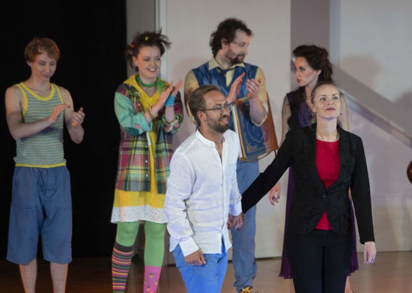 Salzburger Festspiele / Der Gesang der Zauberinsel - hier : Schlussapplaus mit vl .Joanna Kedzior, Benson Wilson, James Ley, Marius Felix Lange Komponist, Andreas Weirich Regie, Katja Rotrekl © SF / Marco Borelli