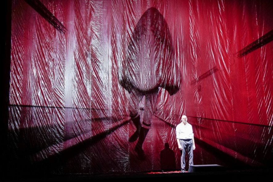 Staatsoper Hamburg / Die Nase - hier : Bo Skovhus als Platon Kusmitsch Kowaljoff © Arno Declair