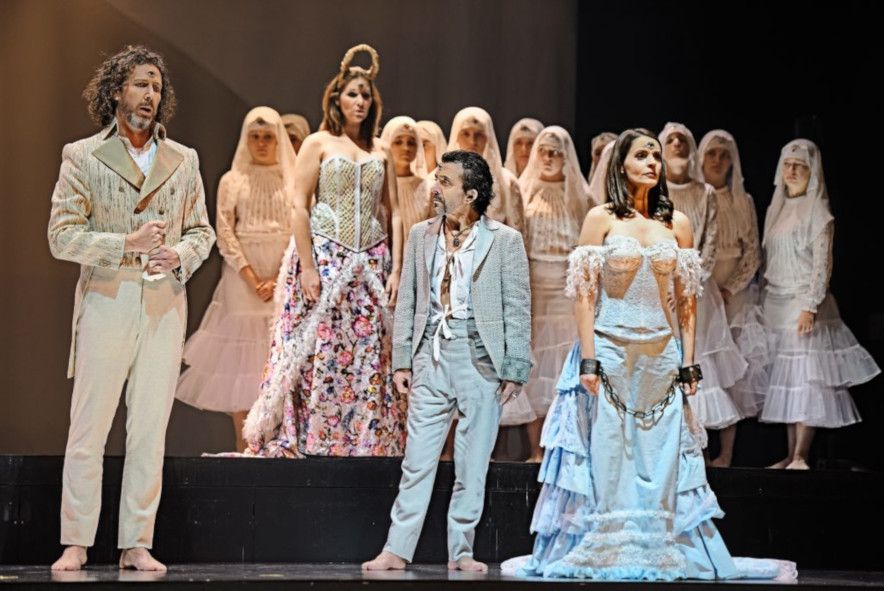 Staatstheater Mainz / Zanaida von Johann Christian Bach - hier : Brett Carter als Mustafa, Dorin Rahardja, David Bennent als Gianguir, Alexandra Samouilidou als Zanaida © Andreas Etter