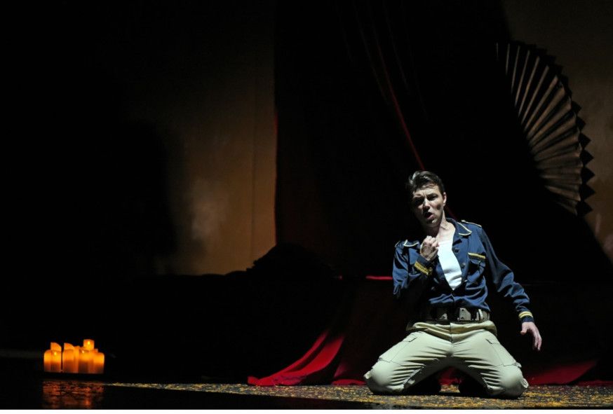 Hessisches Staatstheater Wiesbaden / Carmen - hier : Sébastien Guèze als Don José © Karl Monika Forster