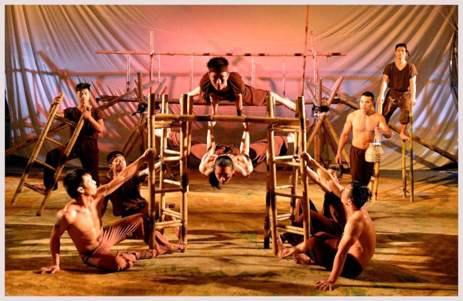 GOP Varieté-Theater / Sông Trang - wenn der Mond sich im Wasser spiegelt © GOP Variete