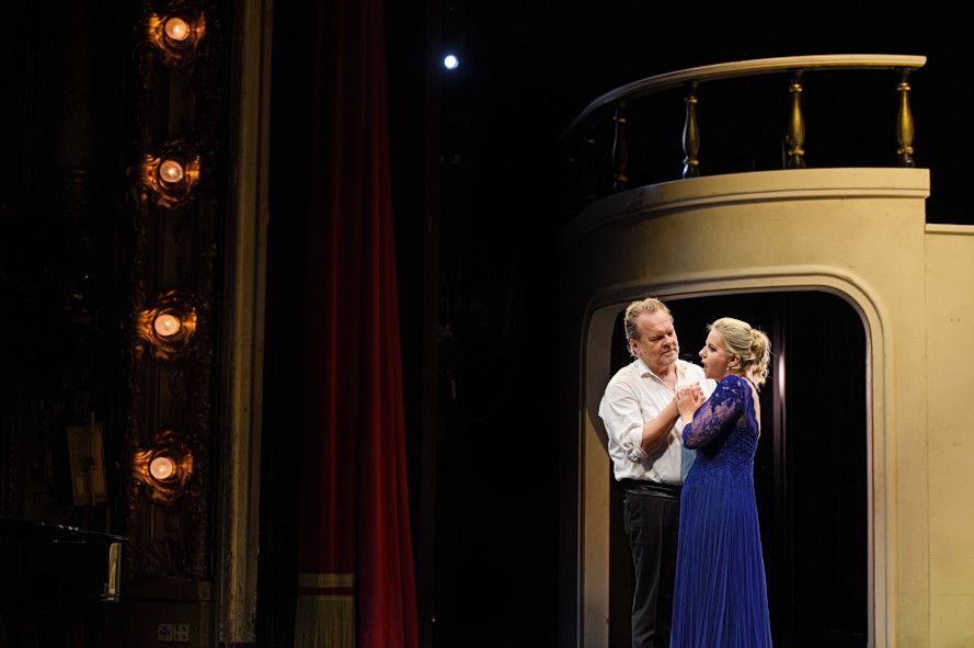 Hessisches Staatstheater Wiesbaden / Der fliegende Hollaender - Arabella hier Gabriela Scherer und Michael Volle © Andreas Etter