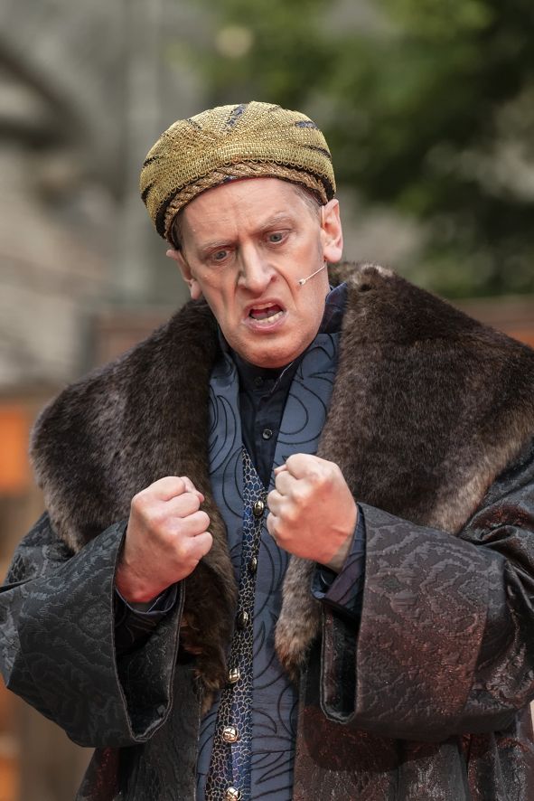 Theater Augsburgb / Herz aus Gold © Jan Peter Fuhr