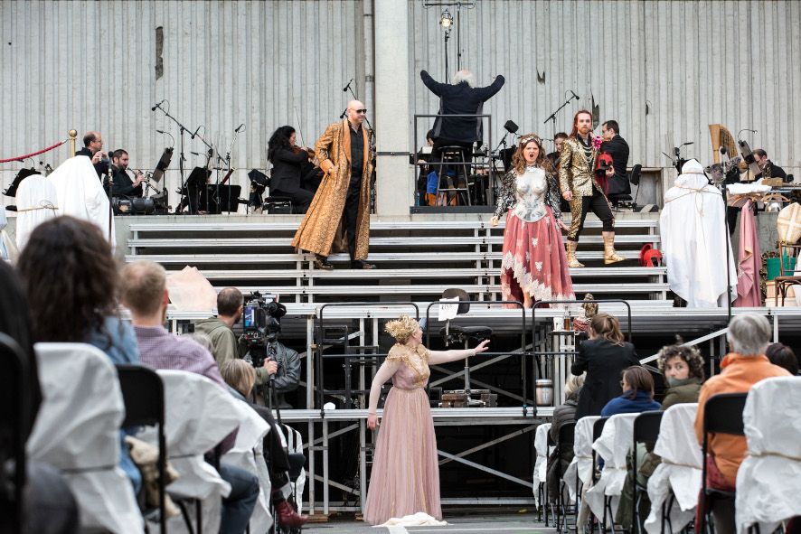  Deutsche Oper Berlin / Das Rheingold - hier : vl Derek Welton als Wotan, Annika Schlicht als Fricka, Flurina Stucki als Freia, Padraic Rowan als Donner @ Bernd Uhlig