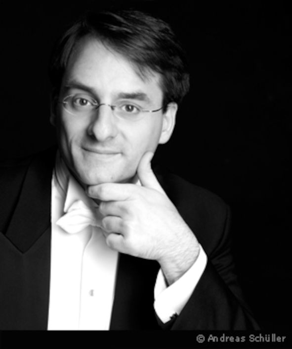 Stadttheater Gießen / Andreas Schüller _ kommender GMD © Andreas Schüller