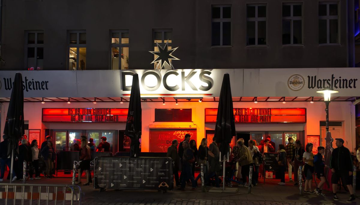 Hamburg, DOCKS, Leon Gurvitch, "Waves - Piano unplugged", IOCO