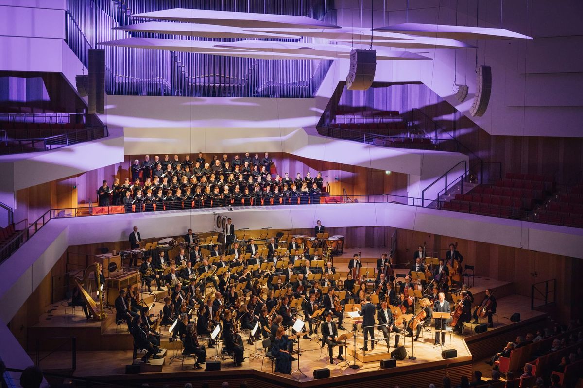 Dresden, Kulturpalast, Der Reisende - Jan Müller-Wieland, IOCO