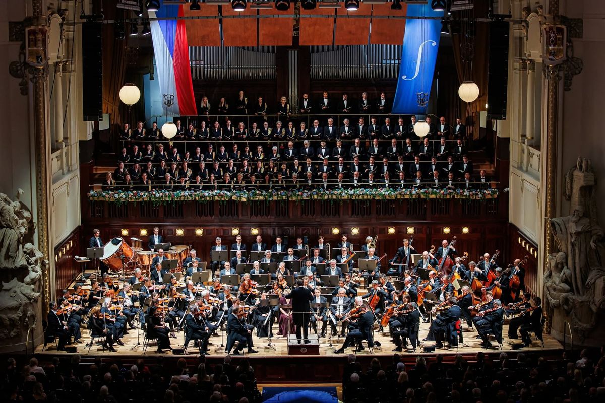 Prag, Smetana-Saal, Staatskapelle Dresden, Requiem - G. Verdi, Requiem