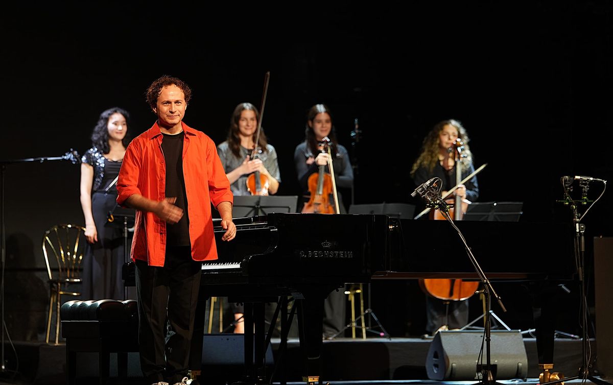 Hamburg, Leon Gurvitch im 'Docks', "Piano unplugged Vol.2", IOCO
