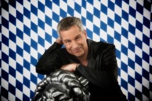 München, Staatstheater am Gärtnerplatz, BUSSI - Das MUNICAL: Nostalgischer Kult, IOCO Kritik, 23.07.2015