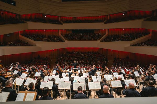 Dresden, Kulturpalast, SINFONIEKONZERT - DRESDNER PHILHARMONIE, IOCO
