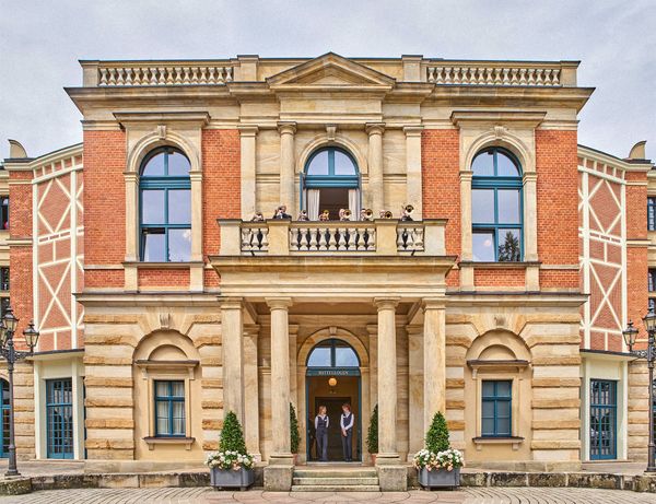 Bayreuth, der lebende Mythos, IOCO