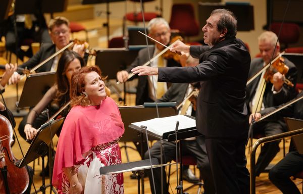 Dresden, Semperoper, Konzert der Sächsischen Staatskapelle Dresden, IOCO