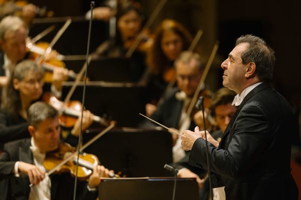 Dresden, Semperoper, Sächsische Staatskapelle - 3. Symphoniekonzert, IOCO