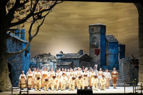 Hamburg, Staatsoper, L'ELISIR D'AMORE, G. Donizetti, IOCO