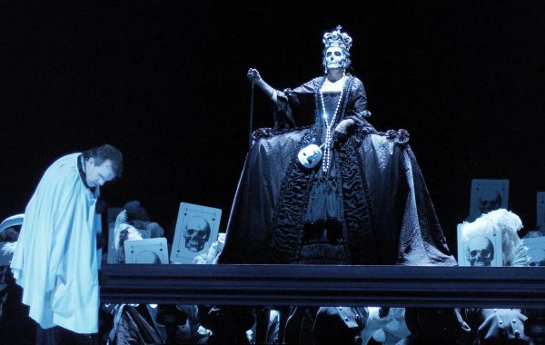 Hamburg, Staatsoper, PIQUE DAME - P. I. Tschaikowsky, IOCO