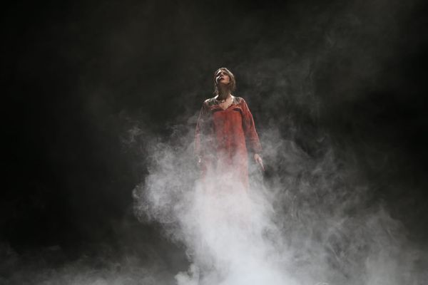 Paris, Théâtre des Bouffes du Nord, Le Procès de Jeanne - J. Chemla, Y. Beaunesne, IOCO