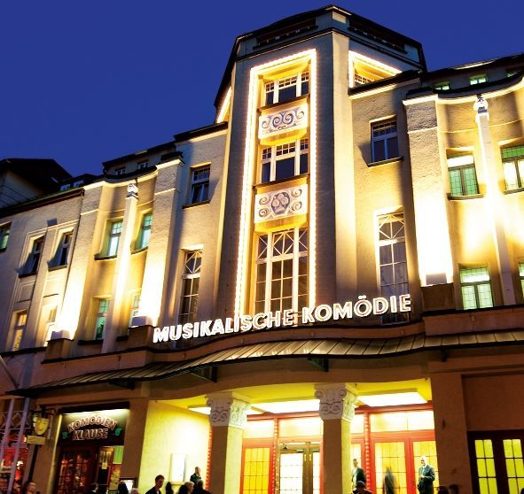 Leipzig, Musikalische Komödie, Premiere Die Herzogin von Chicago, 20.10.2018