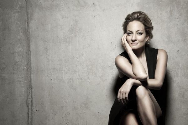 Essen, Philharmonie Essen, Liederabend Christiane Karg - Frauenliebe und –Leben, IOCO Kritik, 05.02.2016