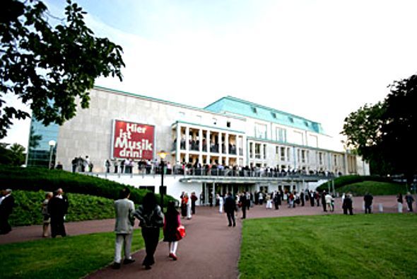 Essen, Philharmonie Essen, Messa da Requiem, IOCO Kritik, 10.10.2013