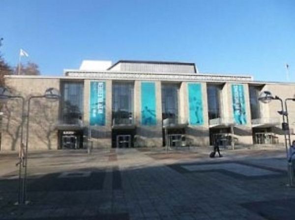 Köln, Oper Köln, Sanierung €253, Etat € 35: Gespräch mit Intendant Laufenberg, IOCO Aktuell