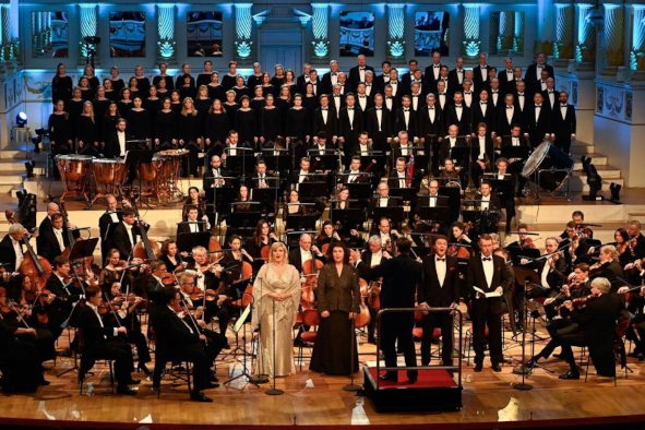 Dresden, Semperoper, Sächsische Staatskapelle - Silvesterkonzert 2022, IOCO Kritik, 01.01.2023