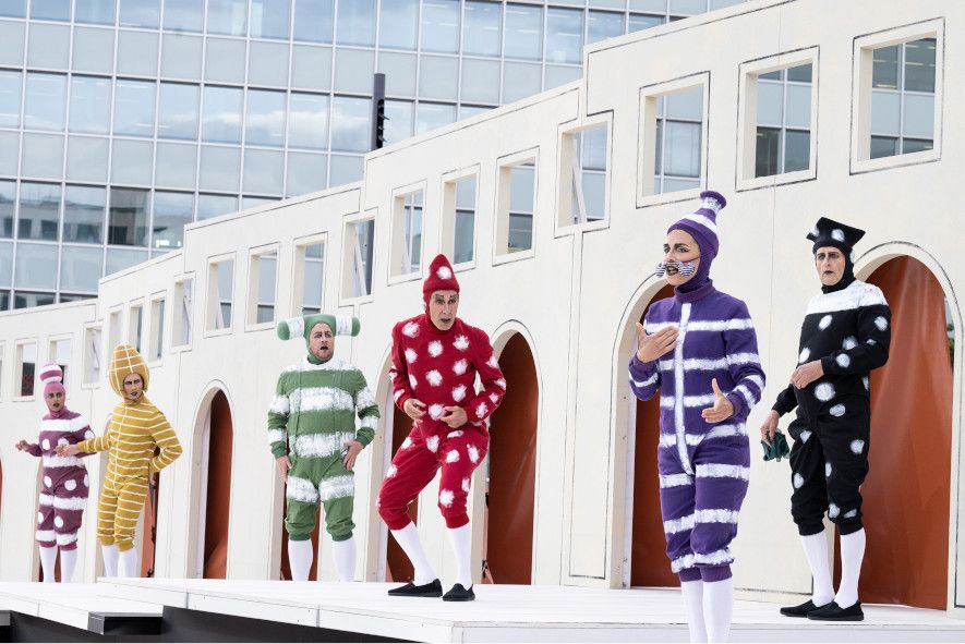 Düsseldorfer Schauspielhaus / Der Diener zweier Herren hier vl Fnot Taddese, Valentin Stückl, Florian Lange, Andreas Grothgar, Judith Bohle, Rainer Philippi © Sandra Then 
