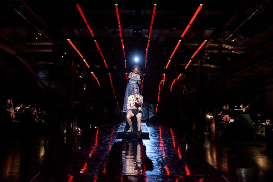 Staatsoper Stuttgart / L`ORFEO hier Josefin Feiler als Euridice und Moritz Kallenberg als Orfeo © Matthias Baus
