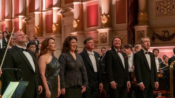 Sächsische Staatskapelle / Silversterkonzert 2022 hier zum Schlussapplaus © Matthias Berthold