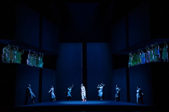 Grand Théâtre de Genève / PARSIFAL hier Daniel Johansson (Parsifal) mit Blumenmaedchen © Carole Parodi
