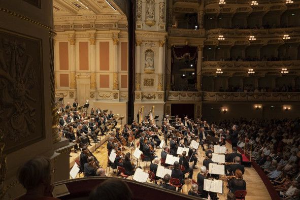 Semperoper / Sächsische Staatskapelle © Jörg Simanowski - Markenfotografie