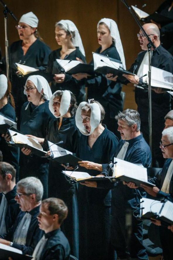 Kulturpalast Dresden / GENOVEVA hier der Chor, © Oliver Killig