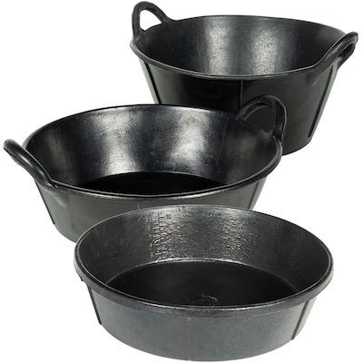  Rubber pans can be flipped and stomped on to break up ice without damaging the pan! 