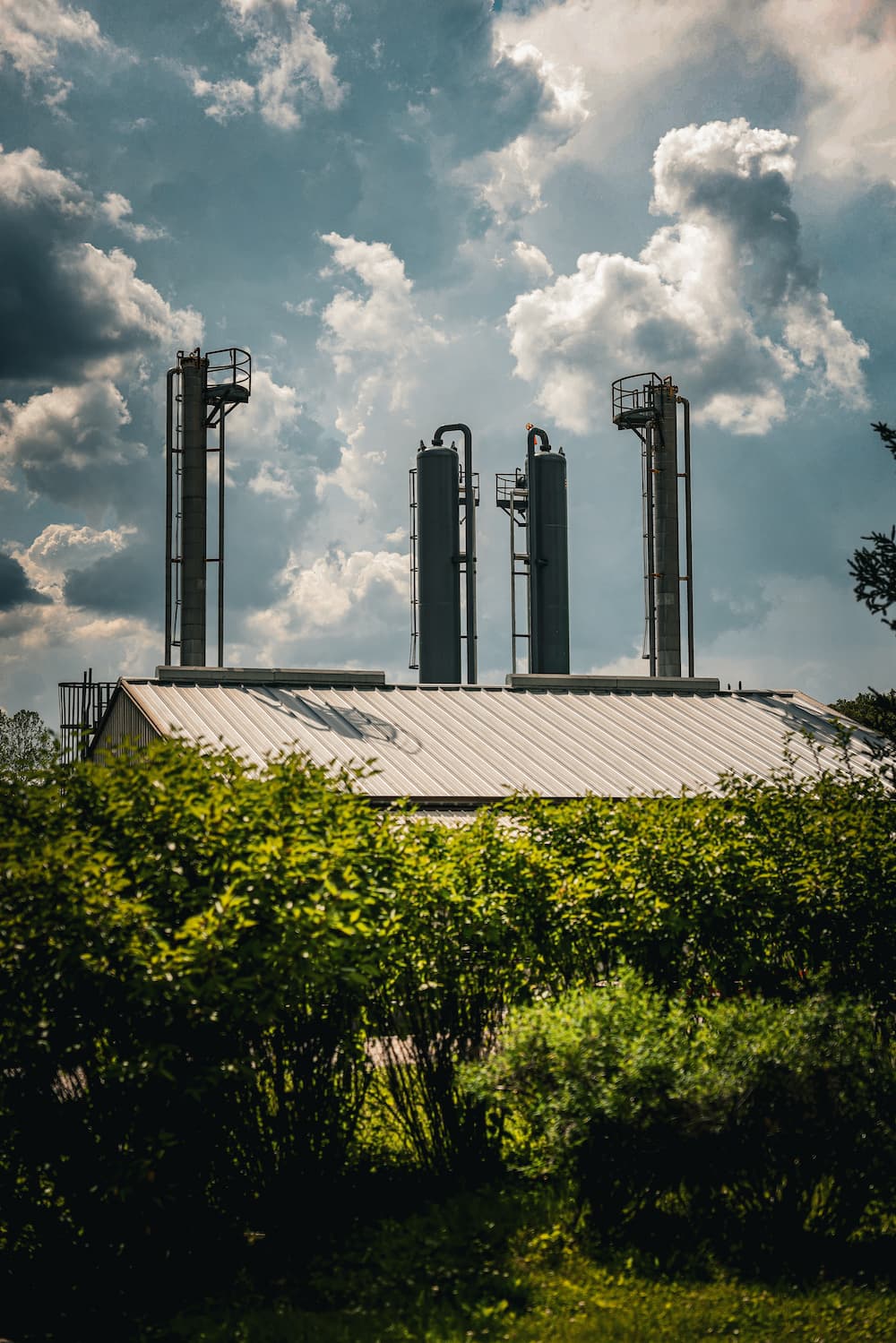 CenterPoint Energy is building two new natural gas plants and a pipeline near Evansville, Indiana, investing more than $76 million and upgrading 115 miles of pipeline. Shown here is CenterPoint Energy’s natural gas station in northern Monroe County. | Photo by Benedict Jones