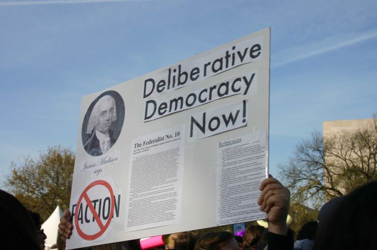 Réflexions sur l'activisme délibératif