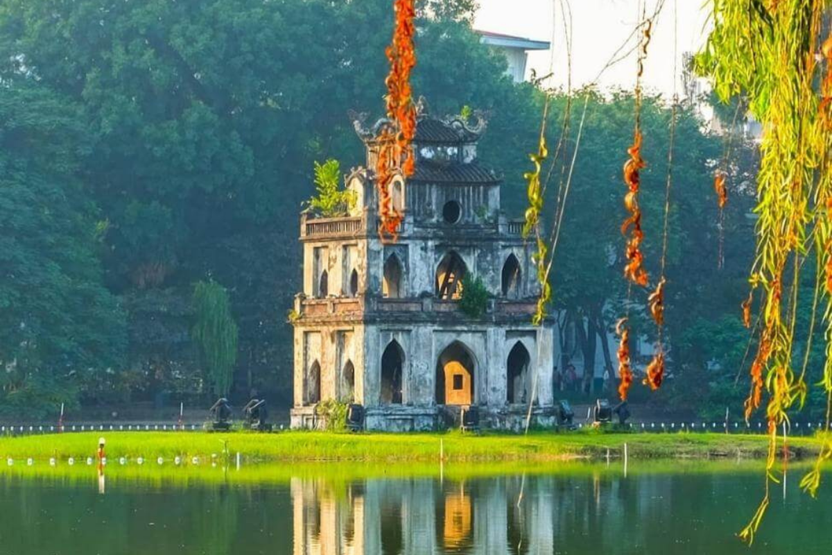 Hồ Gươm: Hồ Hoàn Kiếm.png