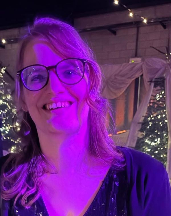 Featured Author: Elena Van Peborgh
