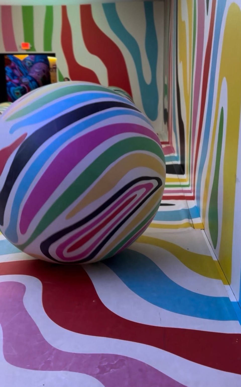 Too many Balloons - At the Palace of Fine Arts, San Francisco. 