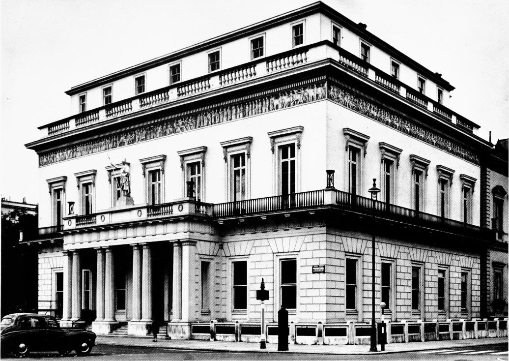 The Athenaeum Club, corner of Waterloo Place and Pall Mall: TE Collcutt, Surveys of London