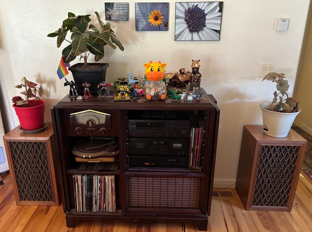 Photo of a vintage Zenith Radio and Record console, 1990s Yamaha Stereo, and two Vintage Pioneer CS-88a speakers