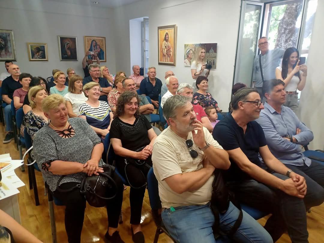 FOTO/AUDIO Krenula edukacija E-umirovljenik, Kolovrat zahvalio županiji, Boban: "Posebno sam sretan što je Digitalna Dalmacija došla u Imotski"