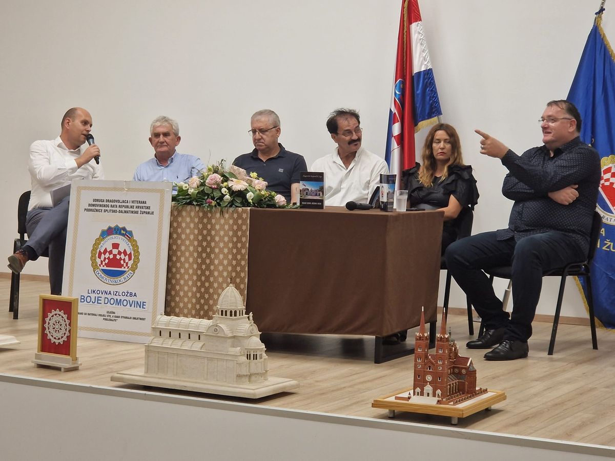 FOTO Predstavljene izložba "Boje domovine" i knjiga "Imam dom, jedini dom" Augustina Kujundžića Age