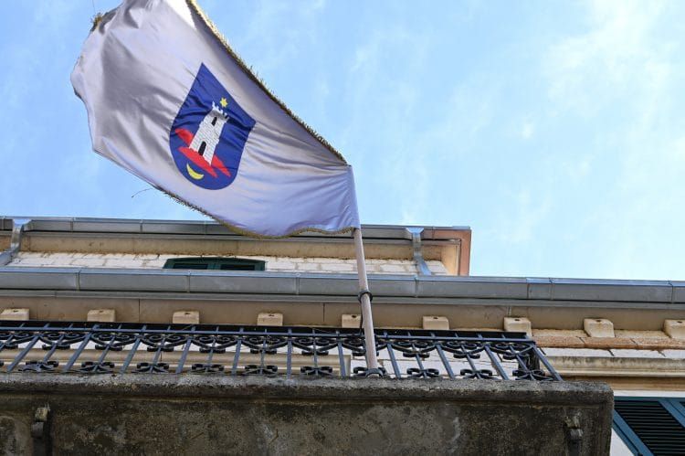 Grad Imotski poziva srednjoškolce da se prijave na Javni poziv za financiranje prijevoza