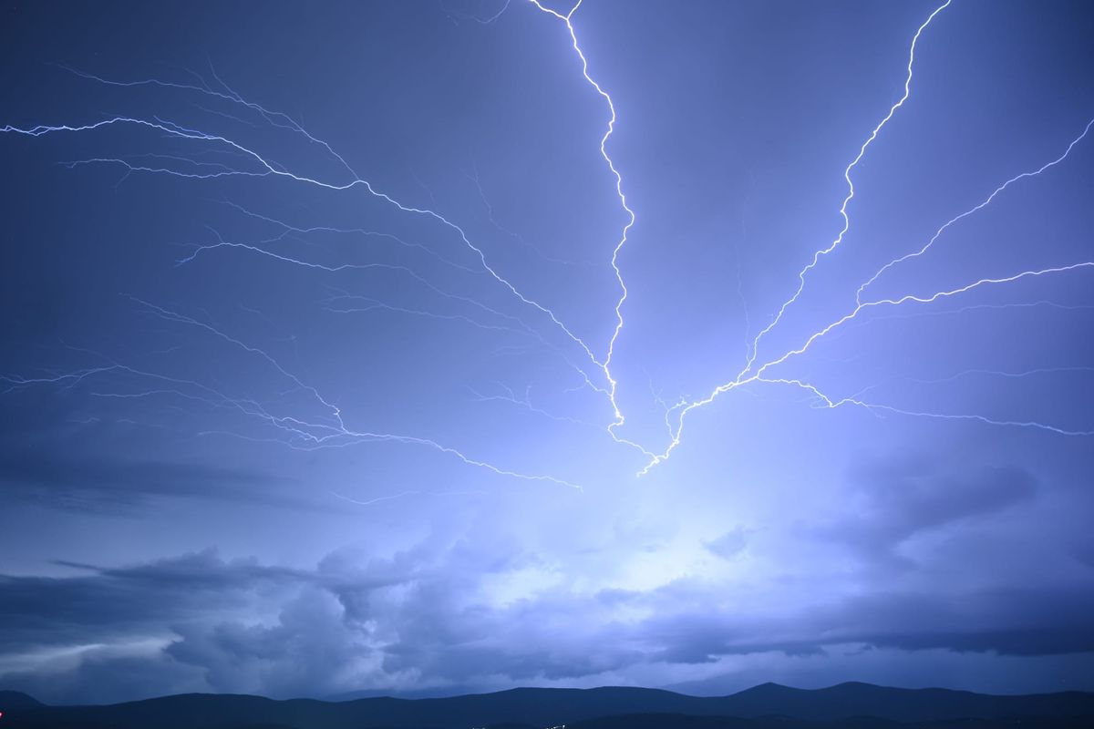 Zbog vodenih bujica zatvorena autocesta između Vrgorca i Ravče